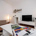 Nyaraló Paola *