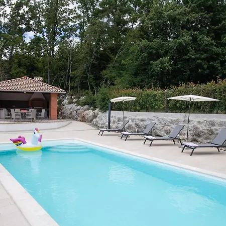 Paola Case de vacanță *