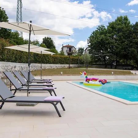 Paola Case de vacanță *