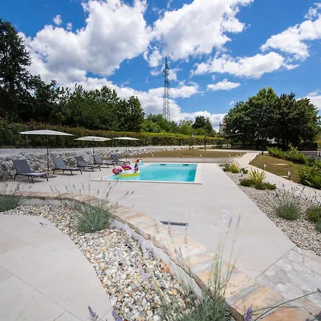 Paola Case de vacanță