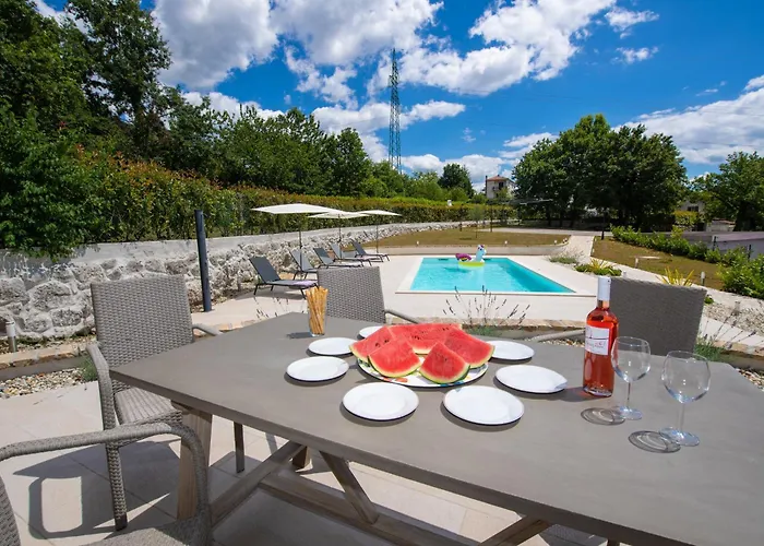 Paola Casa de Férias Kastav