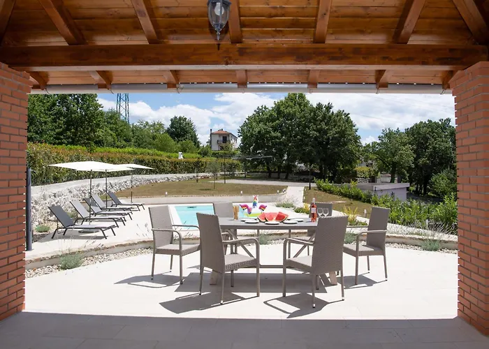 Paola Casa de Férias Kastav