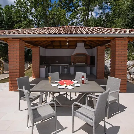 Paola Ferienhaus Kastav