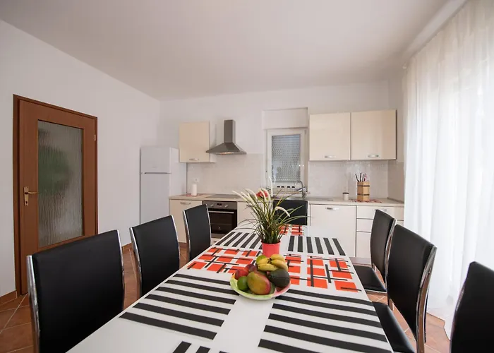 Paola Hébergement de vacances Kastav