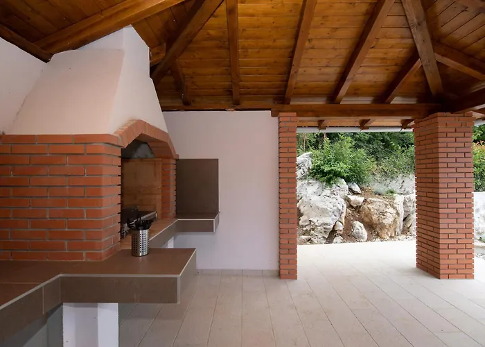 Paola 別荘 カスタヴ