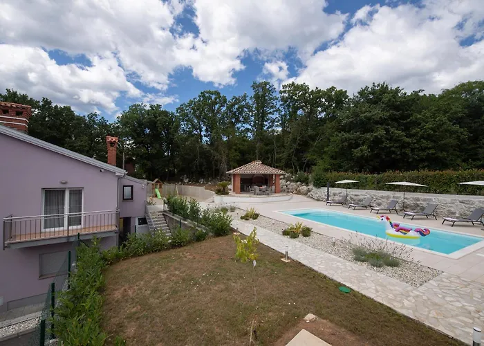 別荘 Paola カスタヴ