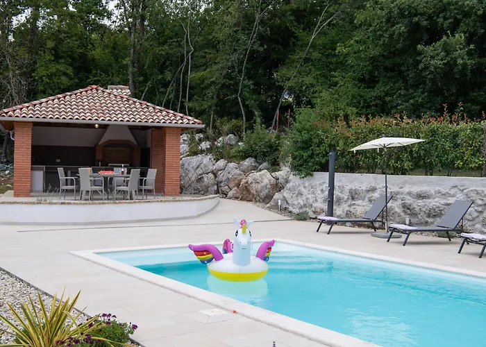 Paola Hébergement de vacances Kastav